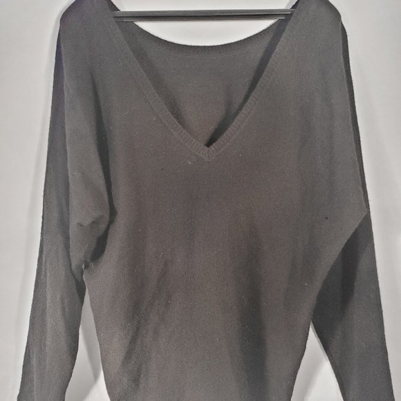 Vince V-Back Black Cashmere Sweater (Damaged) - Picture 5 of 6